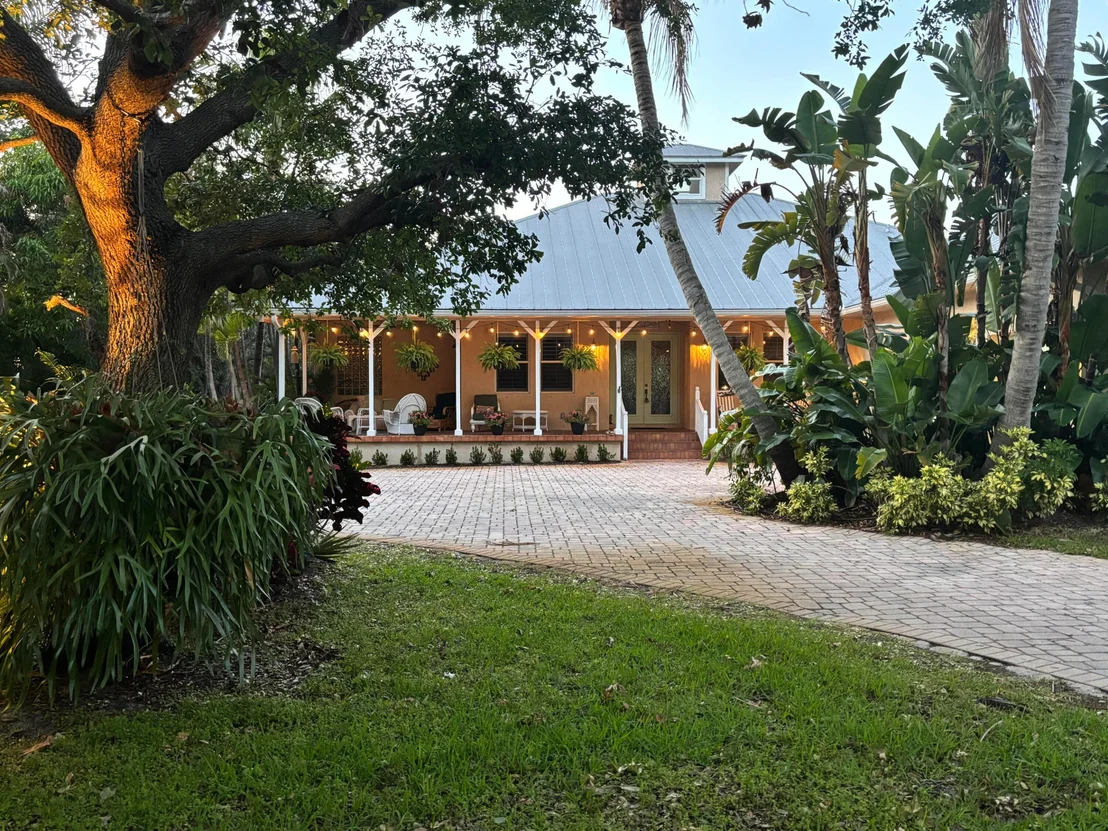 Photo of 2412 SE Saint Lucie Boulevard