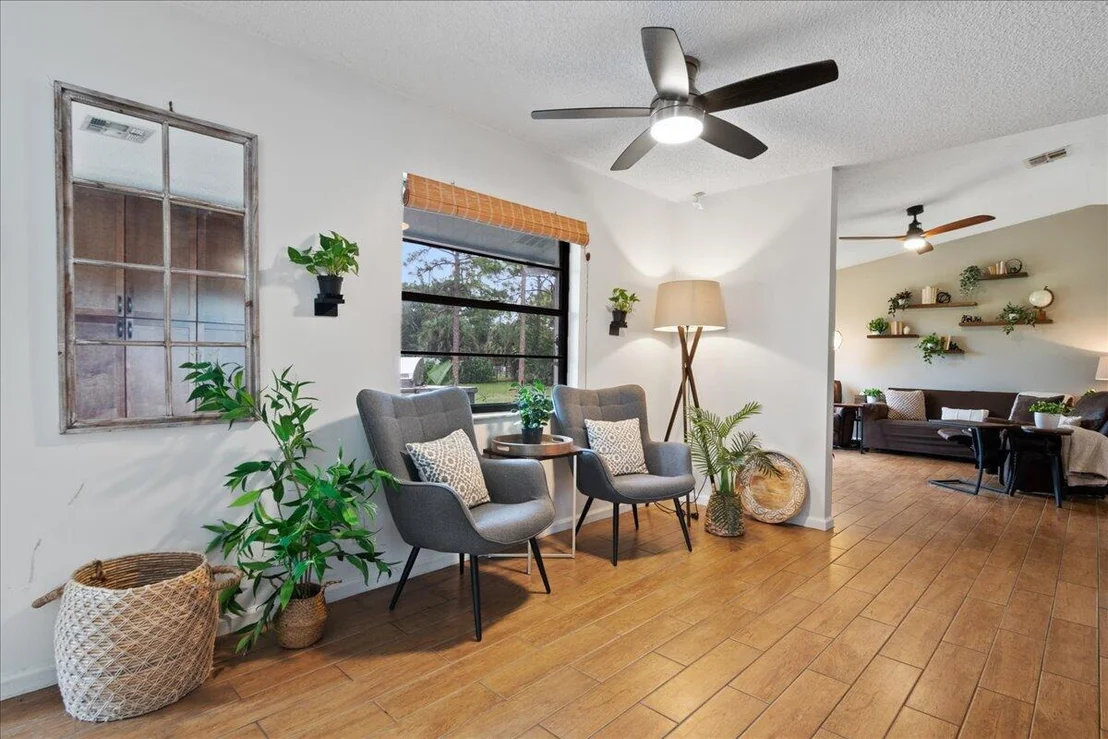 Photo of 12809 Sunset Boulevard