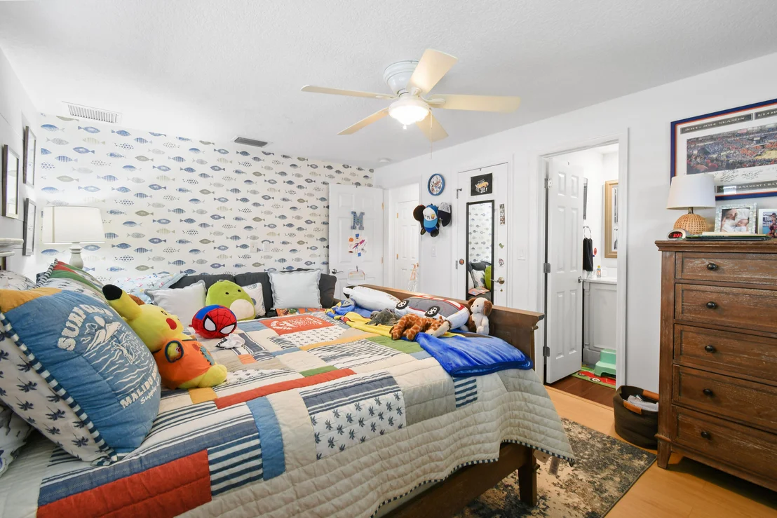 Photo of 106 Windsor Road E
