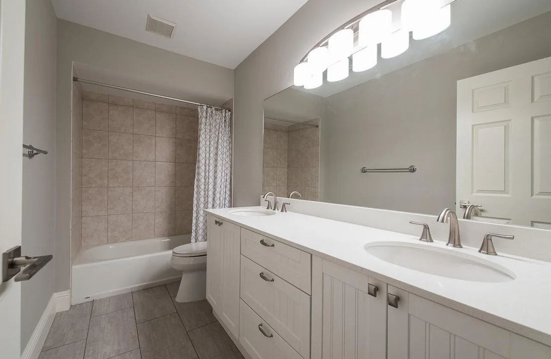 Photo of 1055 Parkside Circle N
