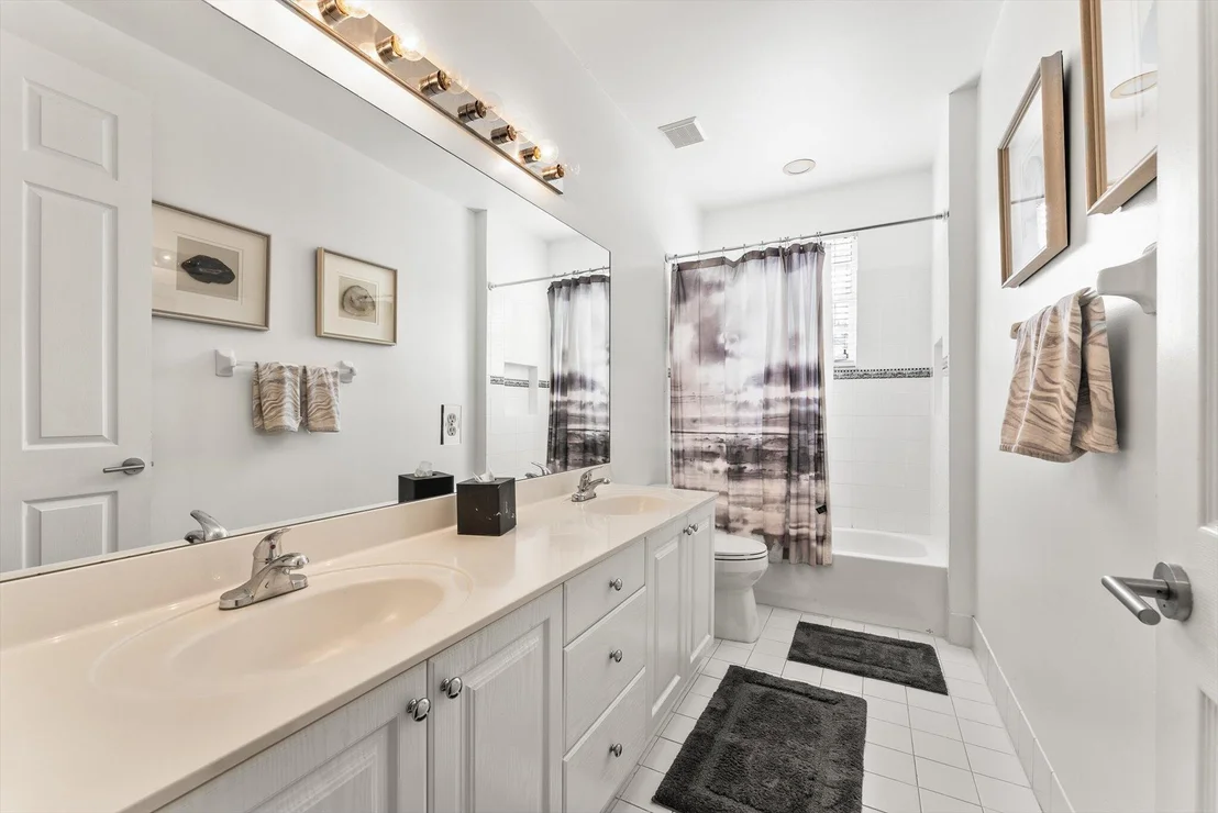 Photo of 19335 Skyridge Circle