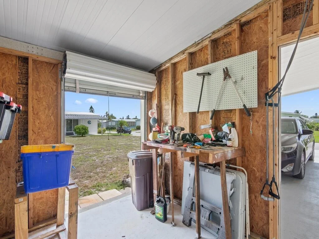 Photo of 196 NE Emerald Drive