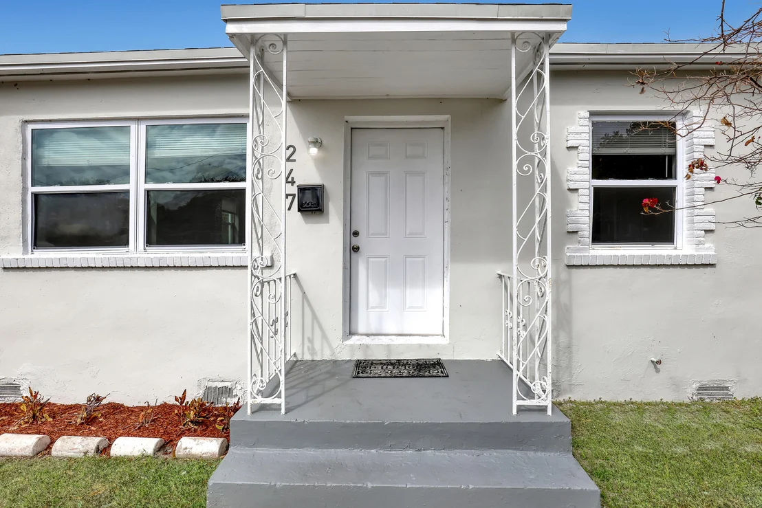 Photo of 247 Silver Beach Road