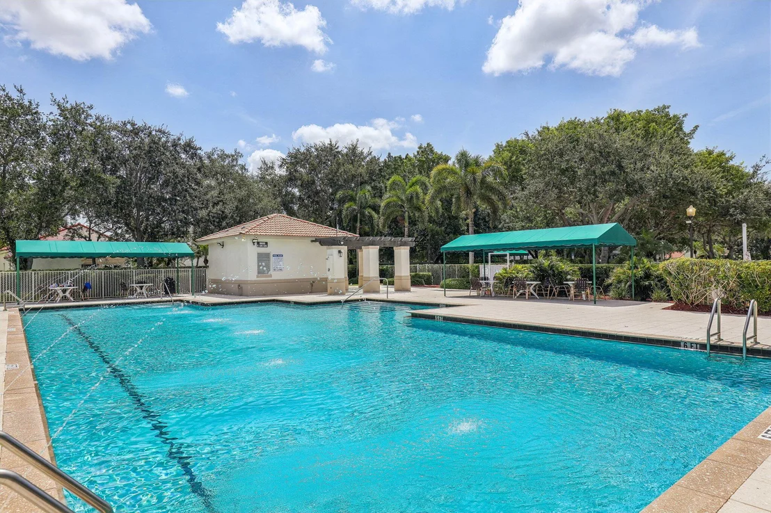 Photo of 762 Heritage Drive