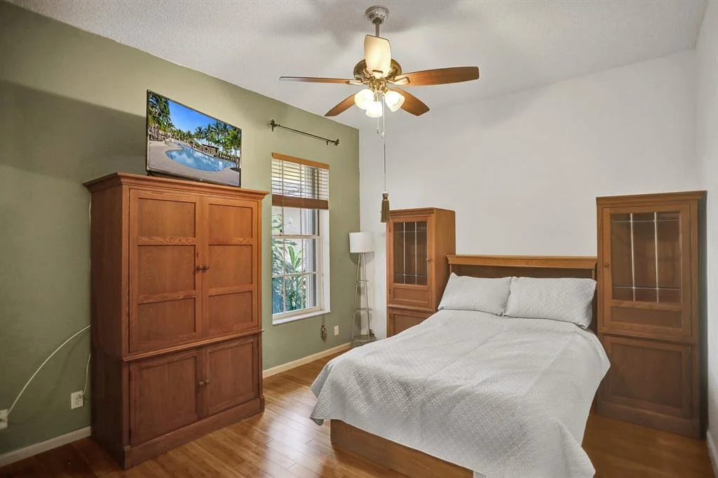 Photo of 6867 Cairnwell Drive