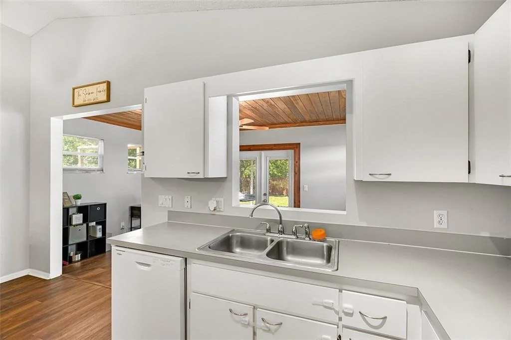 Photo of 2946 1st Lane