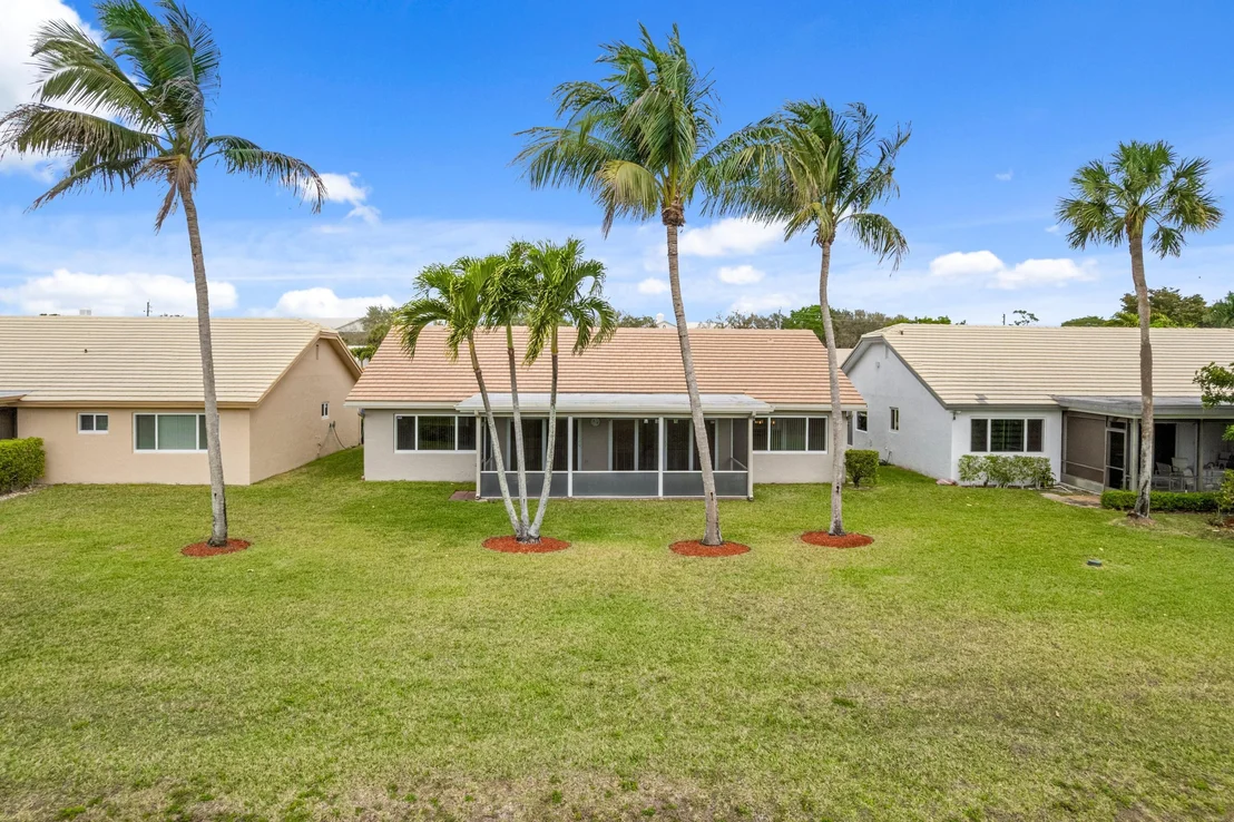 Photo of 6230 Petaluma Drive