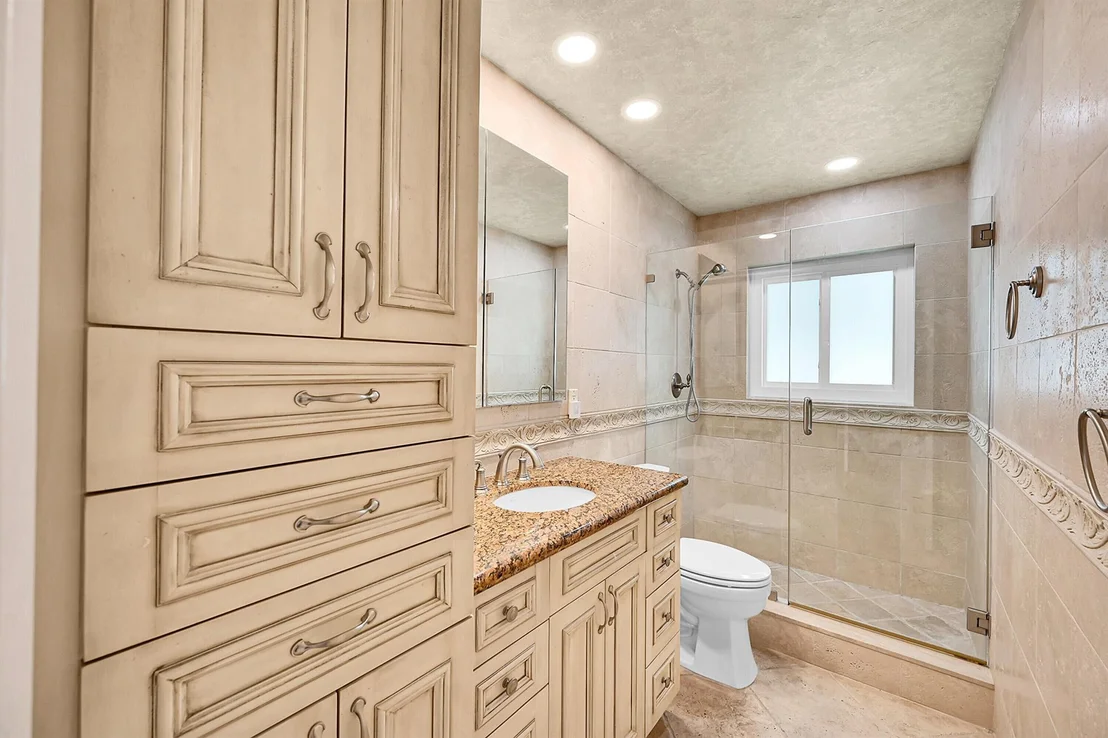 Photo of 2585 SE 6th Street