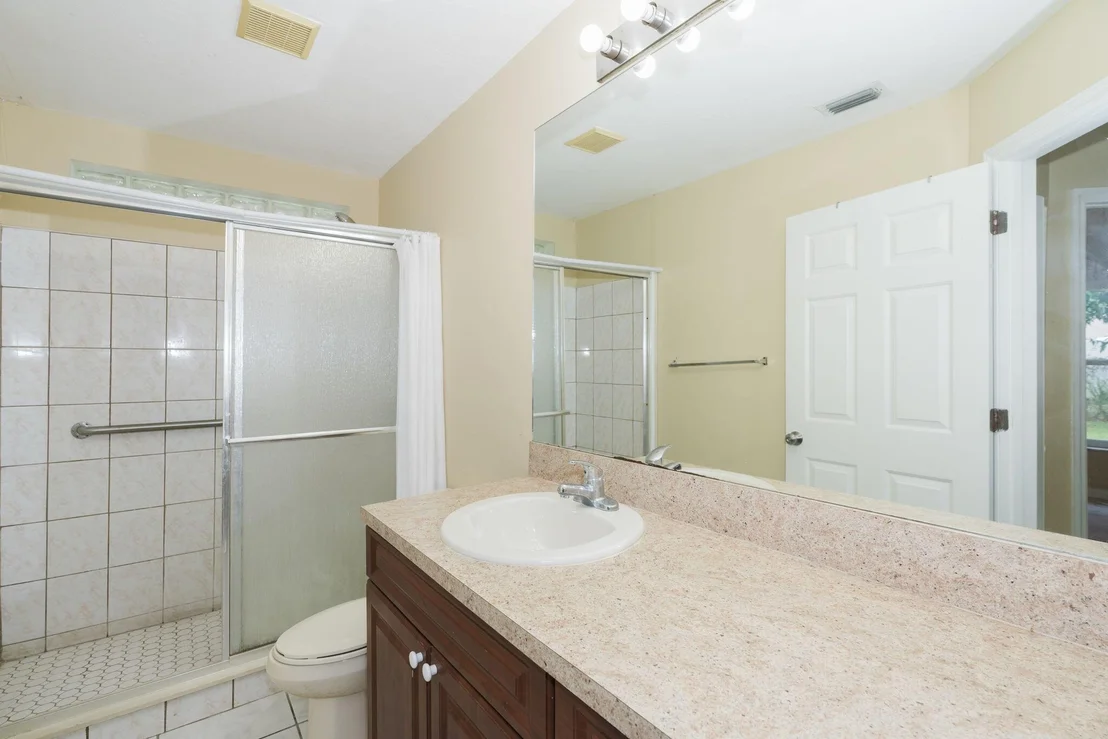 Photo of 726 Maple Avenue
