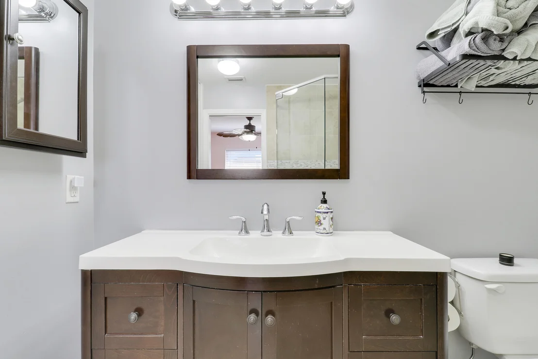 Photo of 532 Riverside Drive