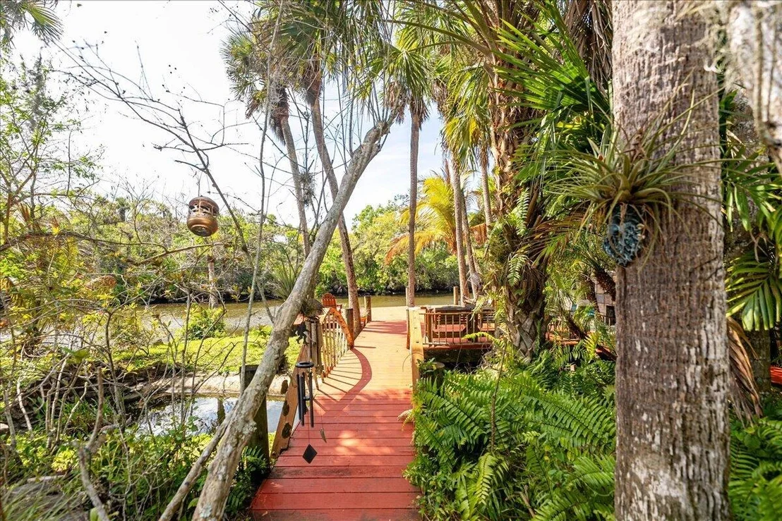 Photo of 6423 Riverland Drive