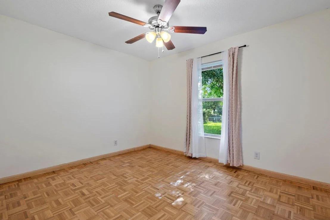 Photo of 186 Martin Circle