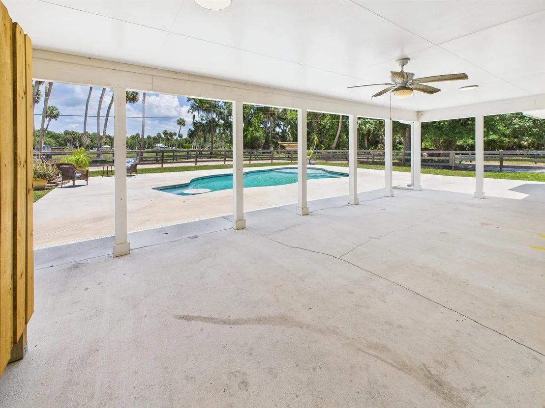 Photo of 2045 SW 18th Lane