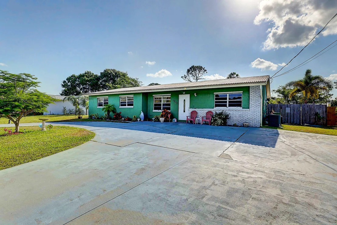 Photo of 5906 Cassia Drive