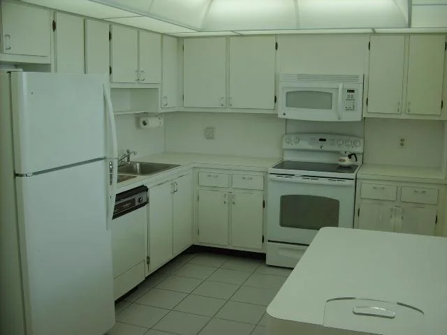 Photo of Unit 708 at 3510 Oaks Way