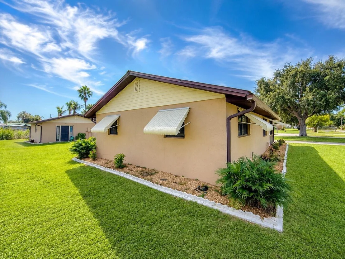 Photo of 1095 CHOBEE Loop