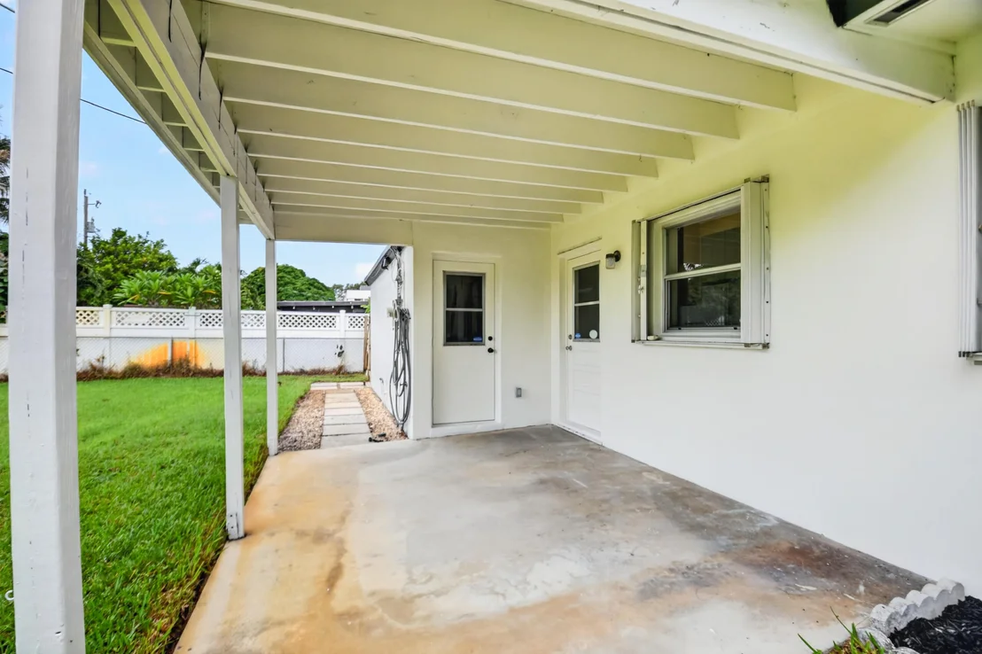 Photo of 129 GREENBRIER Drive