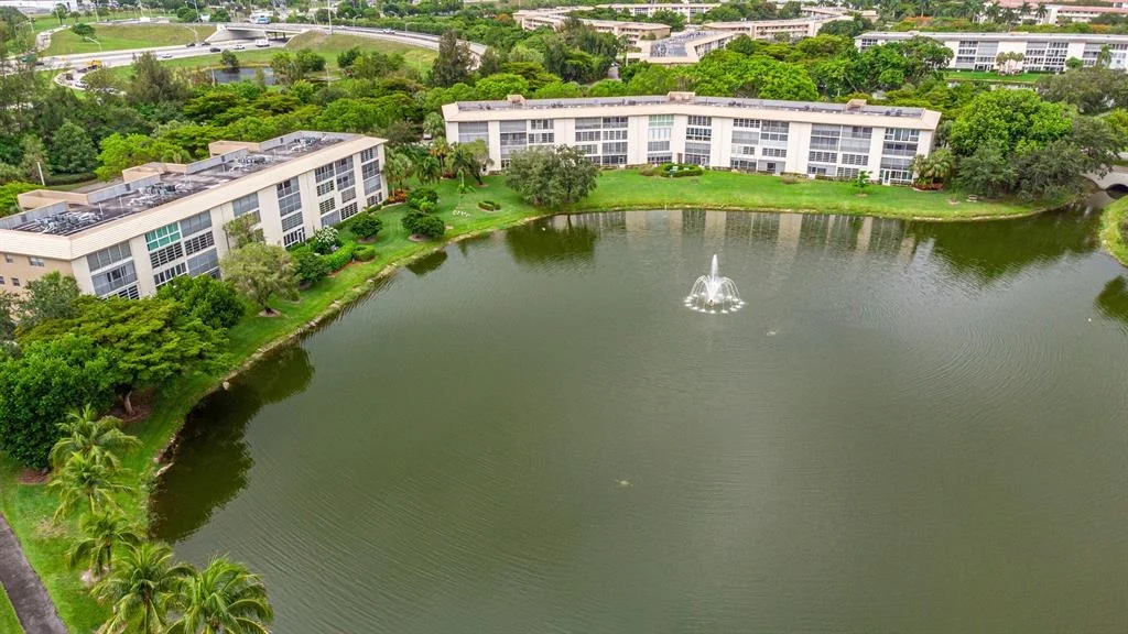 Photo of Unit E1 at 1904 Bermuda Circle
