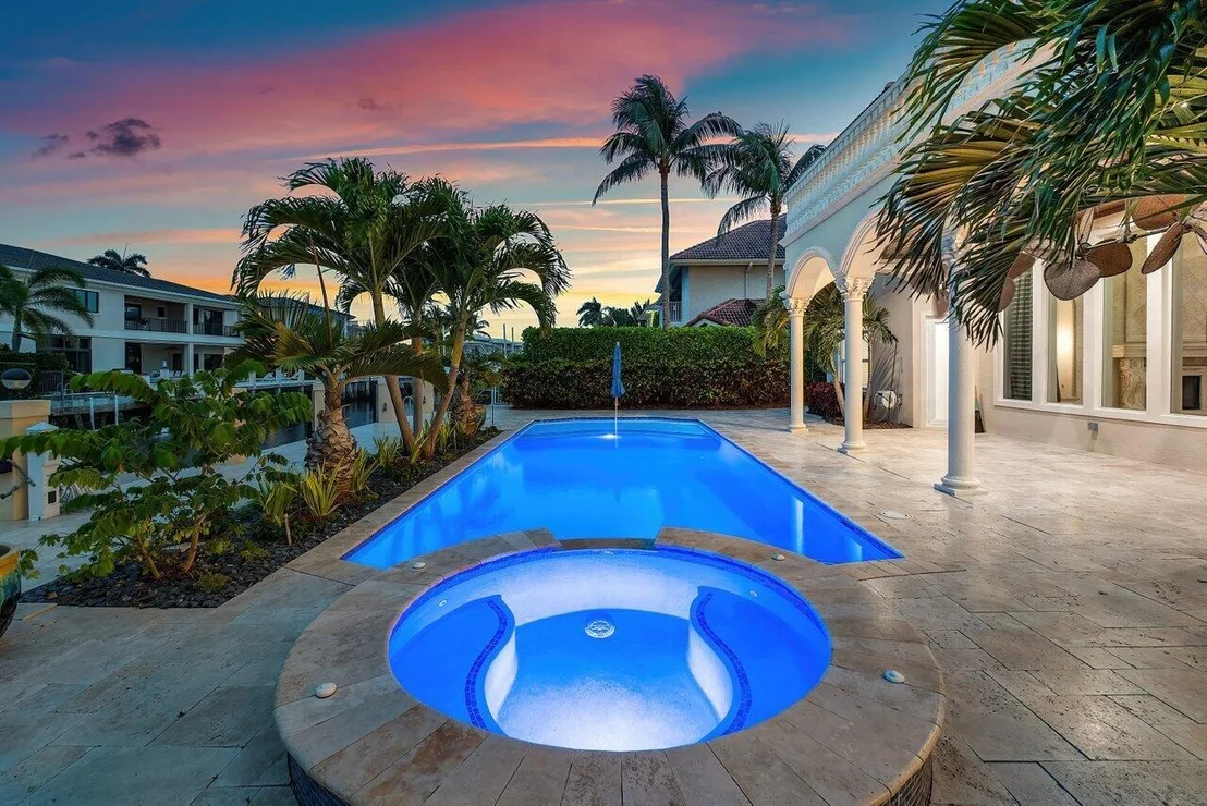 Photo of 953 Banyan Drive