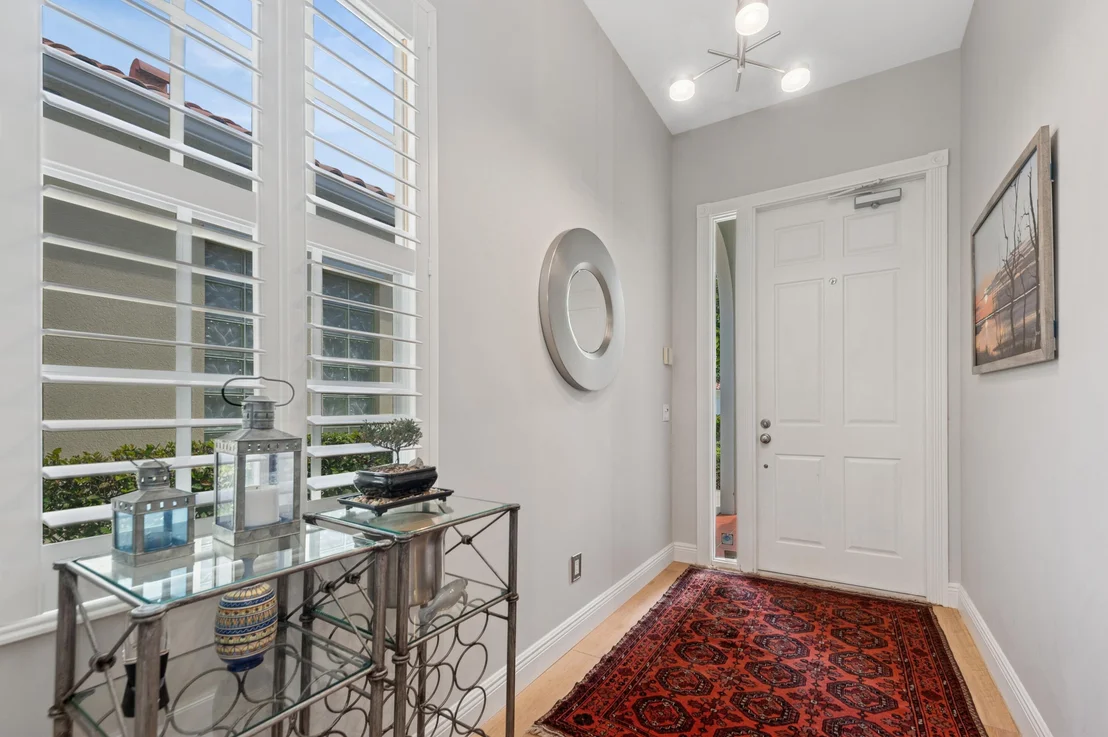 Photo of 2024 Valencia Drive
