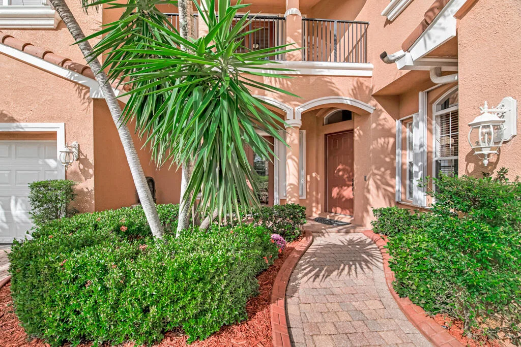 Photo of 514 Cresta Circle
