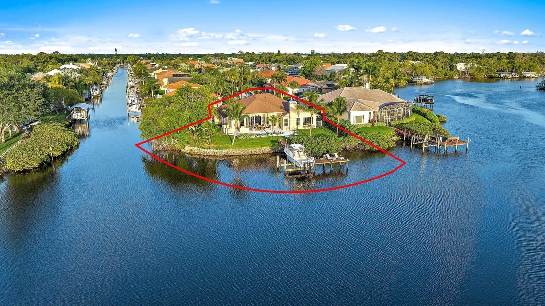Photo of 8575 SE Water Oak Place