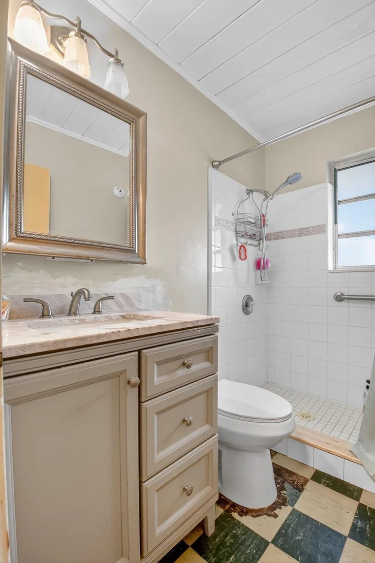 Photo of 3582 Davis Road
