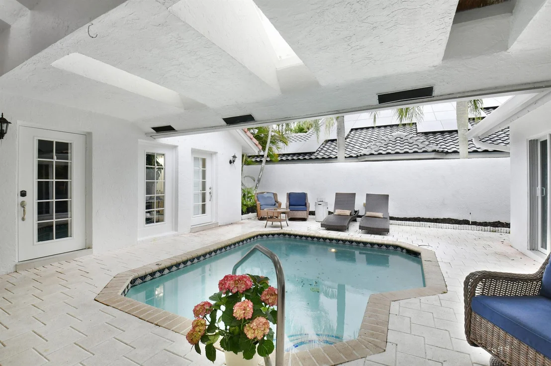 Photo of 6161 Hook Lane