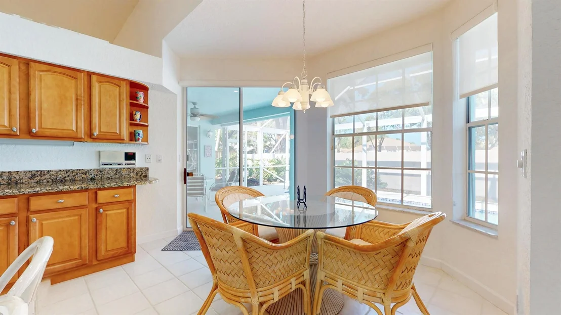 Photo of 262 Eagleton Estate Boulevard