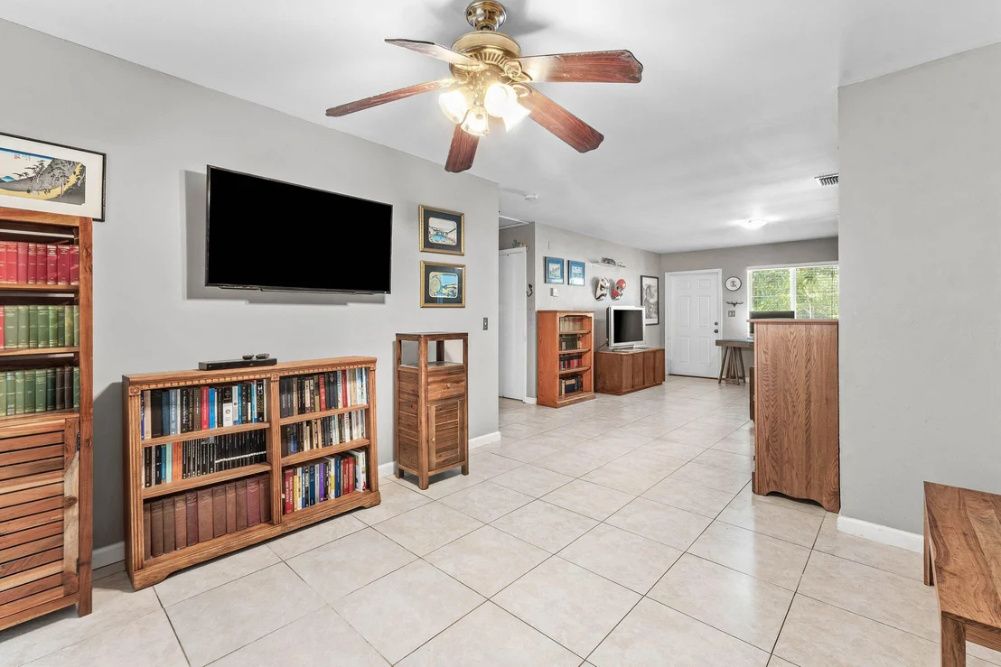 Photo of 417 UPLAND Road