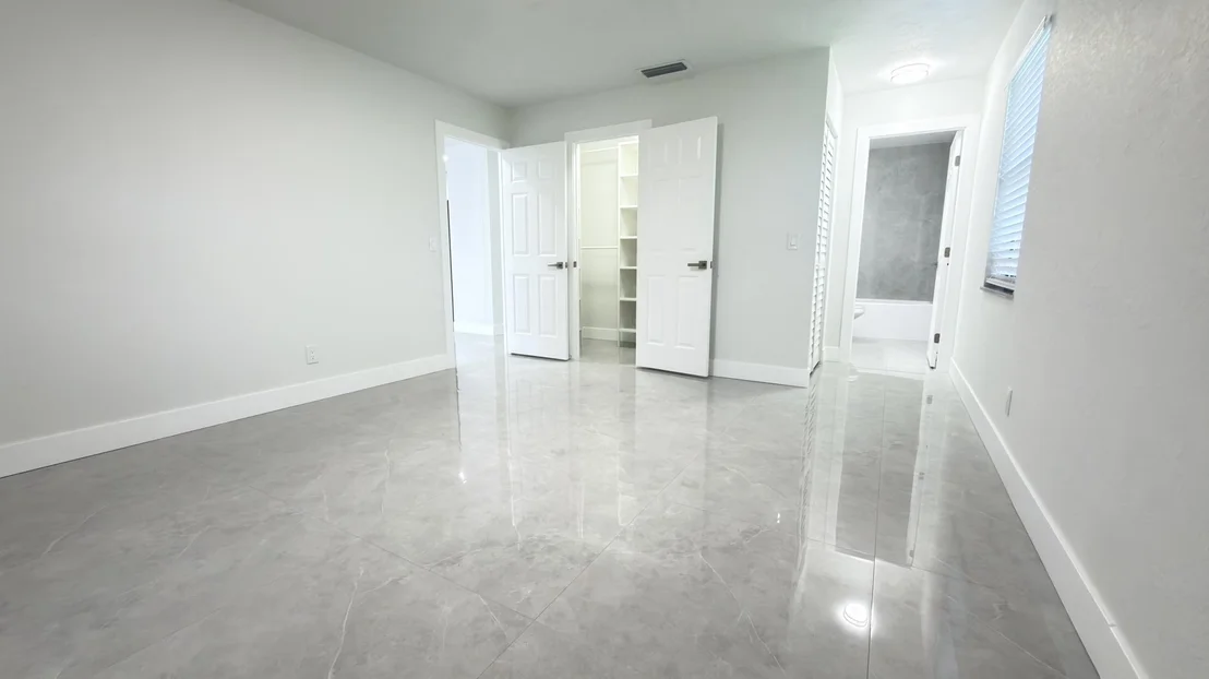 Photo of 712 E Boulevard Chatelaine