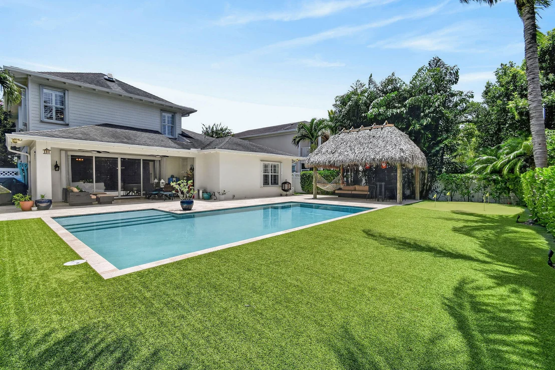 Photo of 350 Caravelle Drive