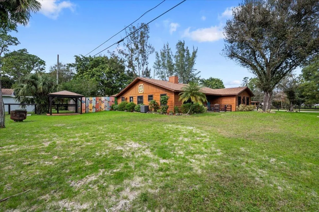 Photo of 2371 147th Drive N