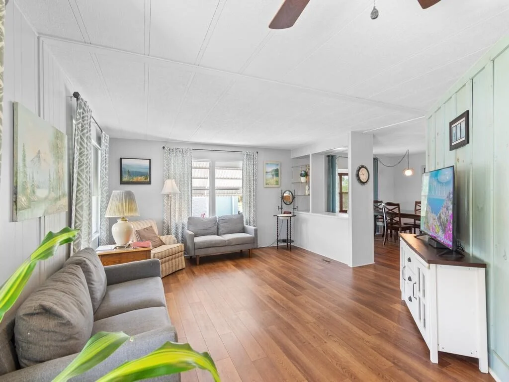 Photo of 196 NE Emerald Drive