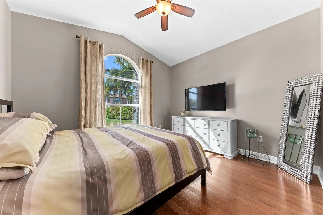 Photo of 9724 Phipps Lane