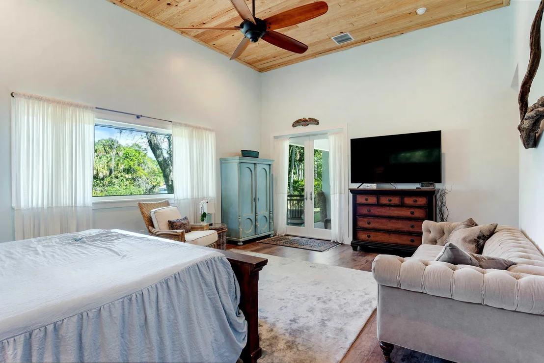 Photo of 6418 Riverland Drive