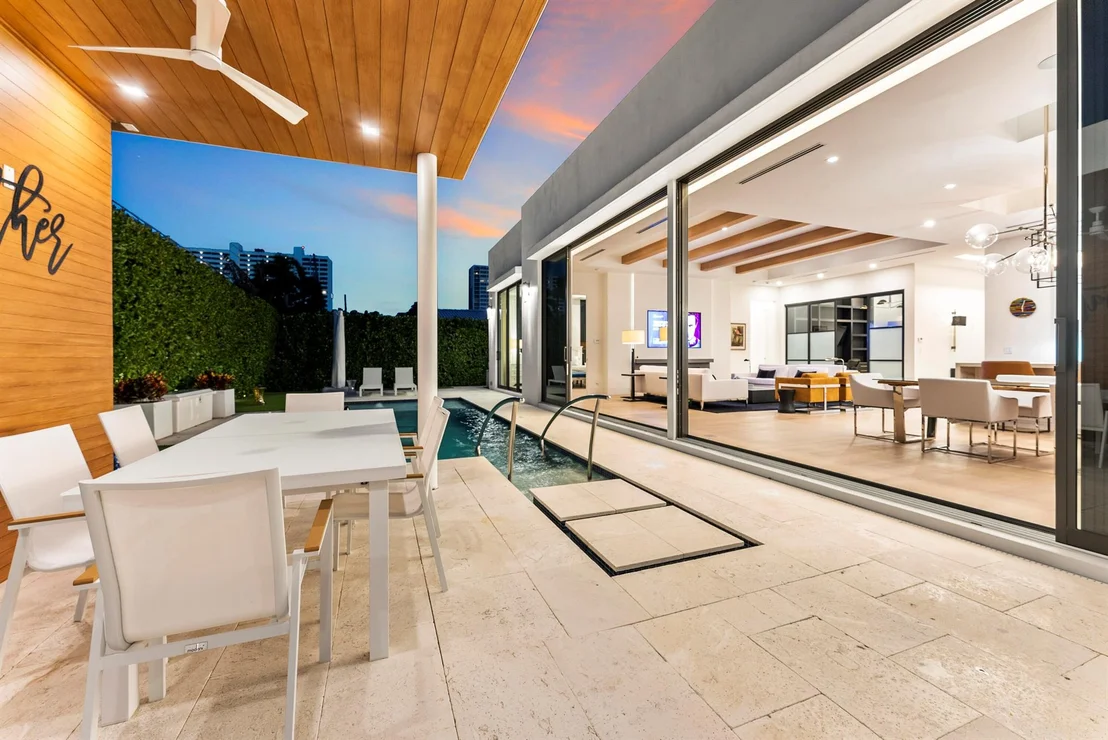 Photo of 811 Granada Drive