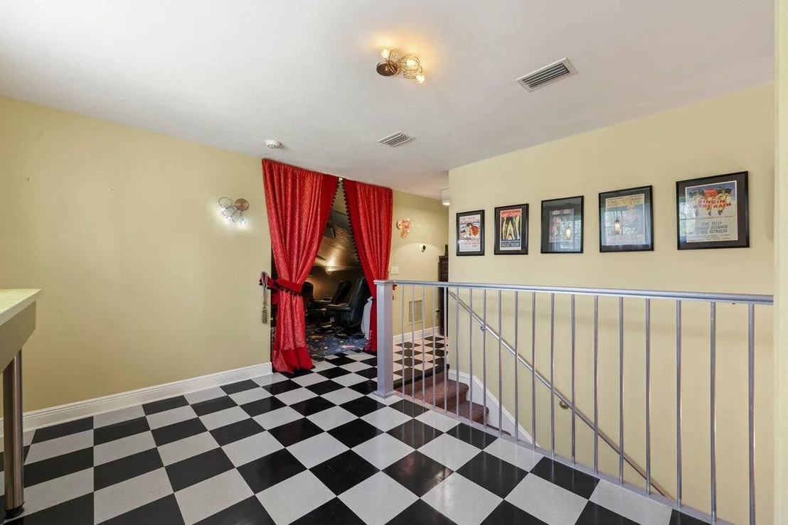 Photo of 501 GRANADA Drive