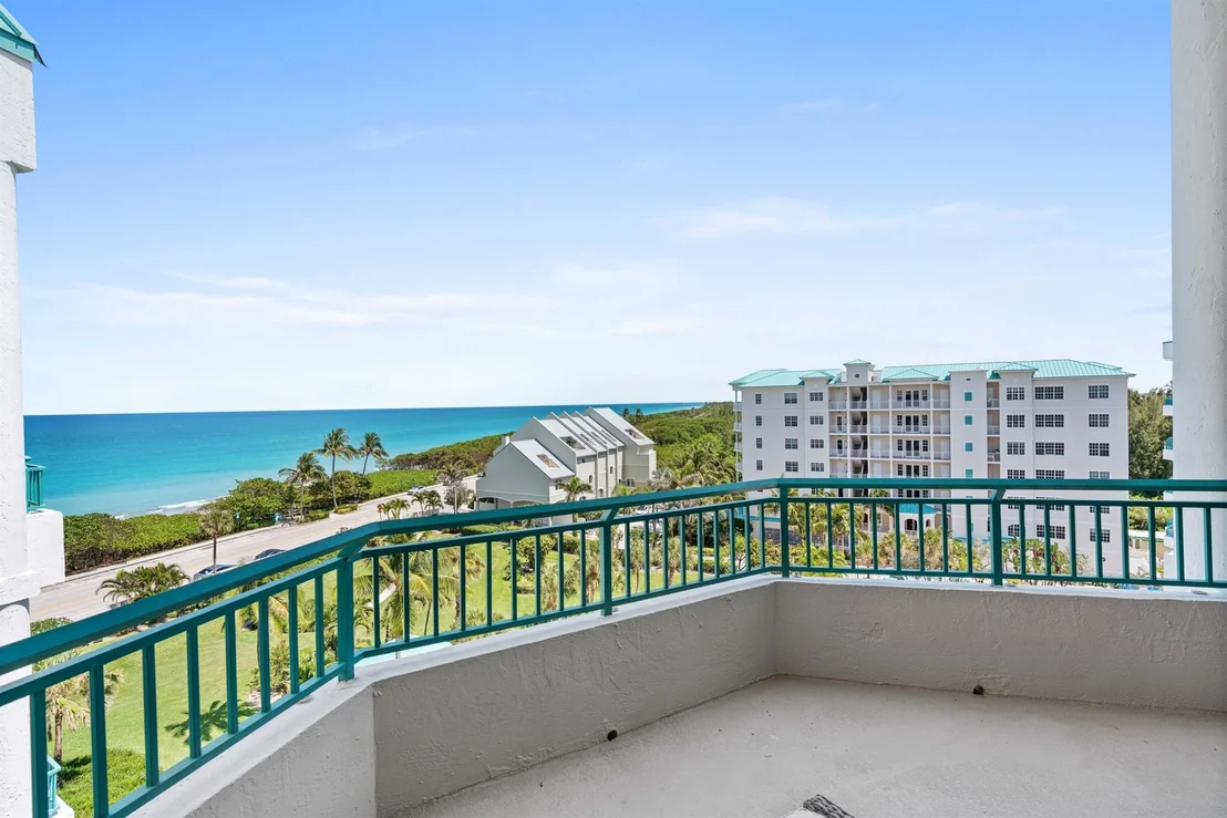 Photo of Unit N604 at 2000 S Highway A1a