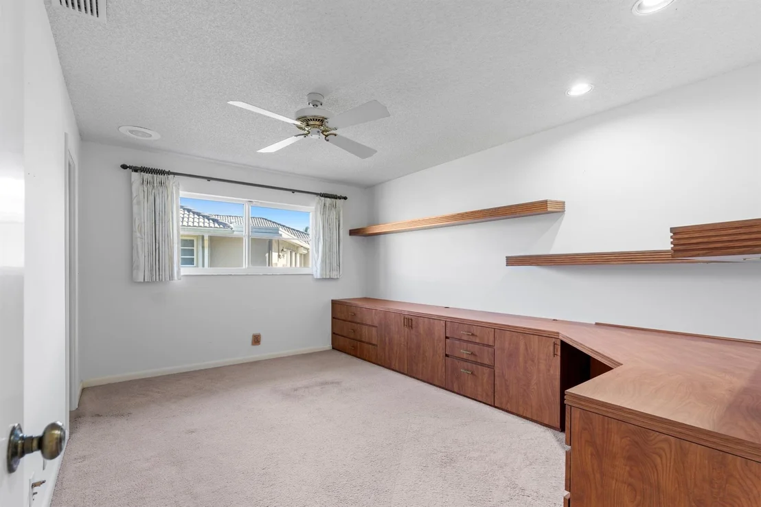 Photo of 5683 Golfway Drive