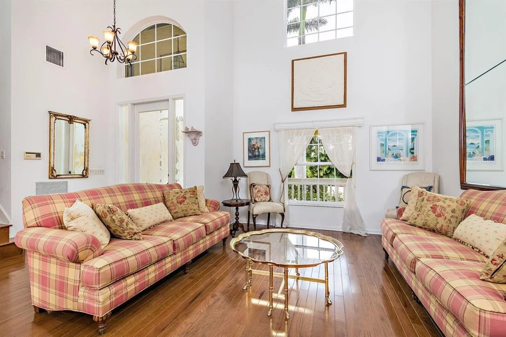 Photo of 32 Coconut Lane