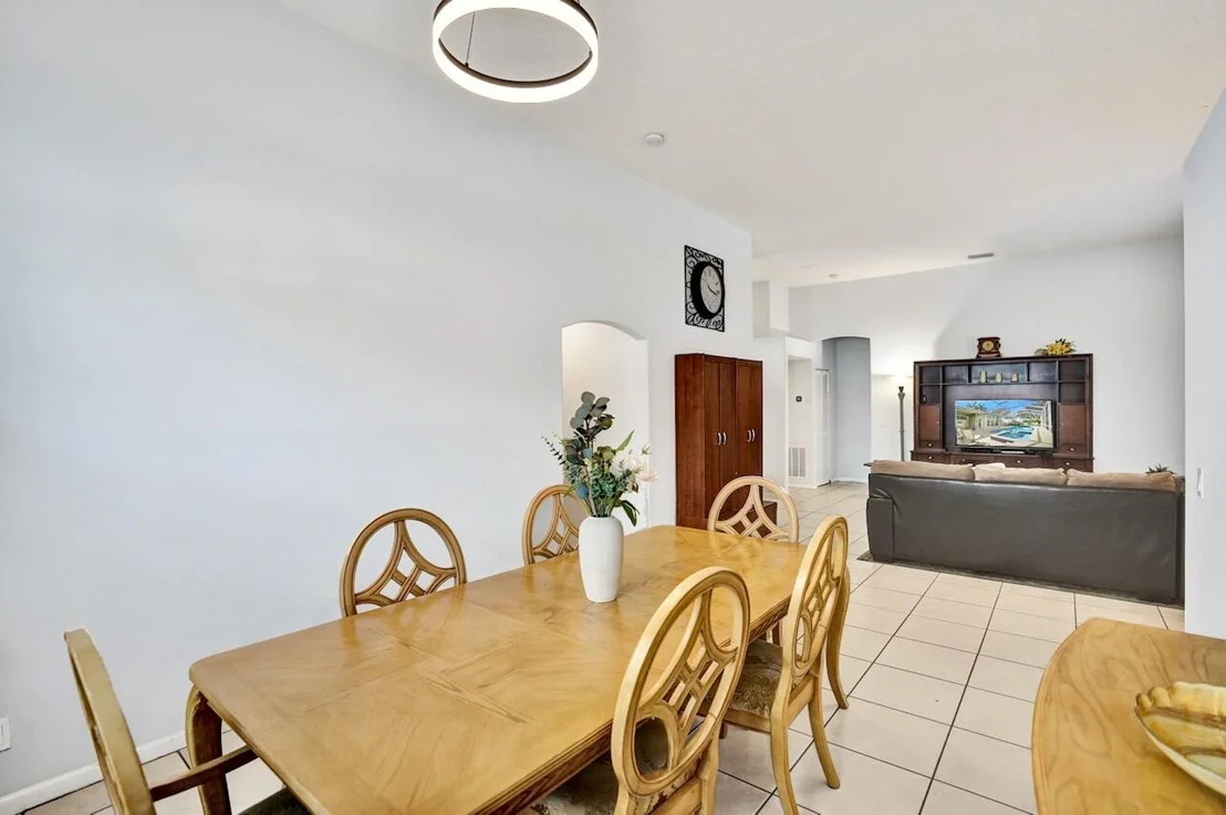 Photo of 5886 Bay Hill Circle
