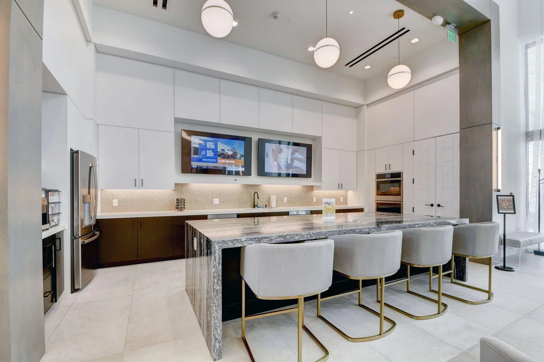 Photo of 16065 Key Biscayne Lane