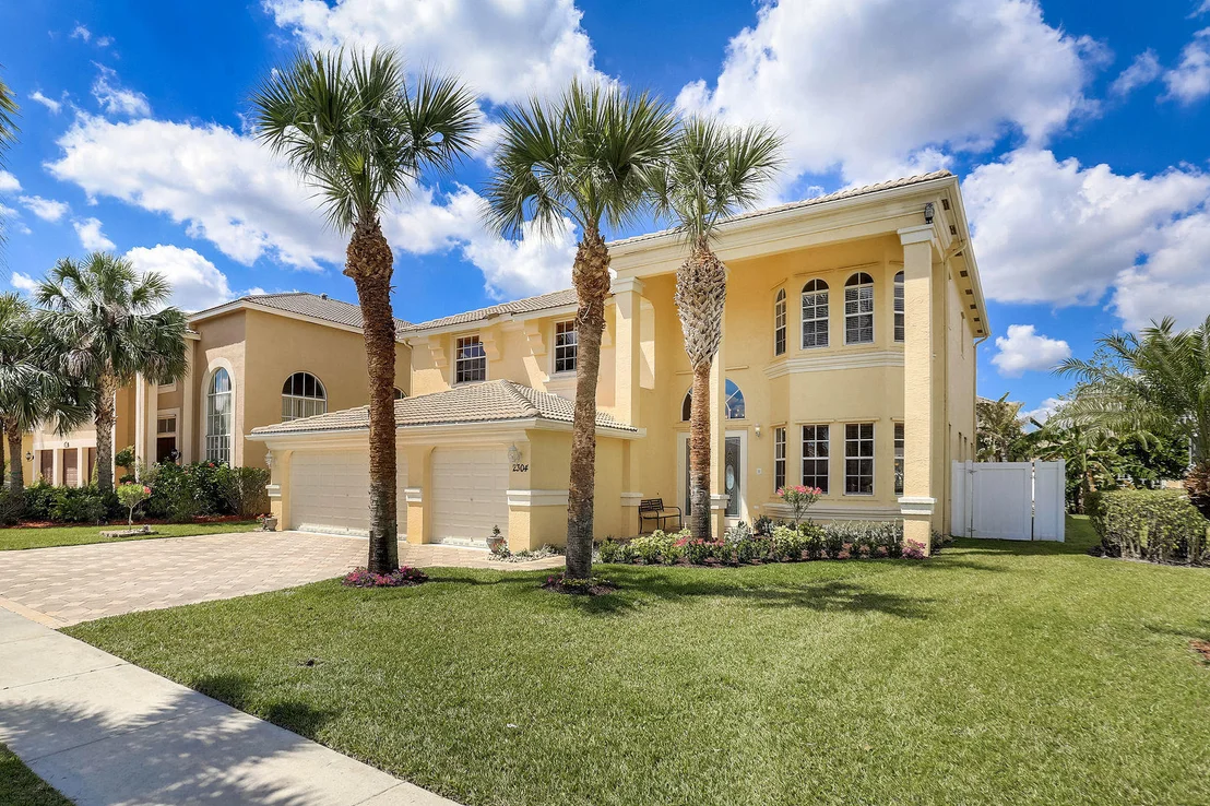 Photo of 2304 Ridgewood Circle
