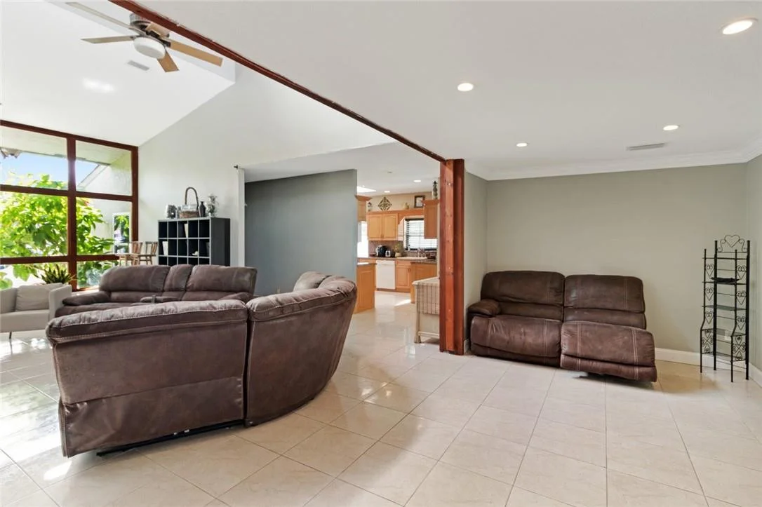 Photo of 8067 Buttonwood Creek