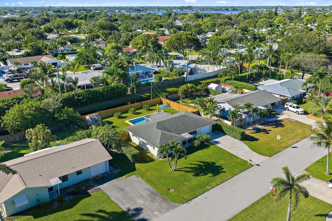 Photo of 372 Franklin Road