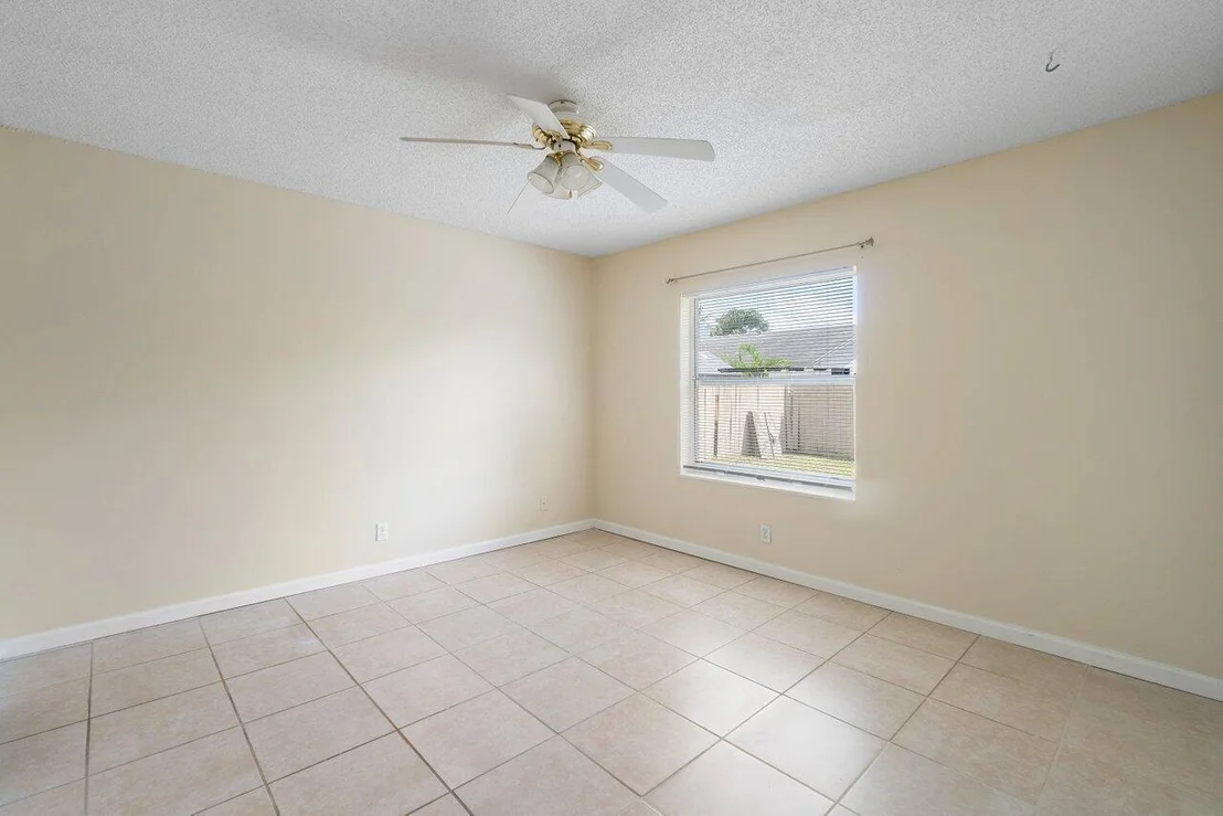 Photo of 6090 Lambeth Circle