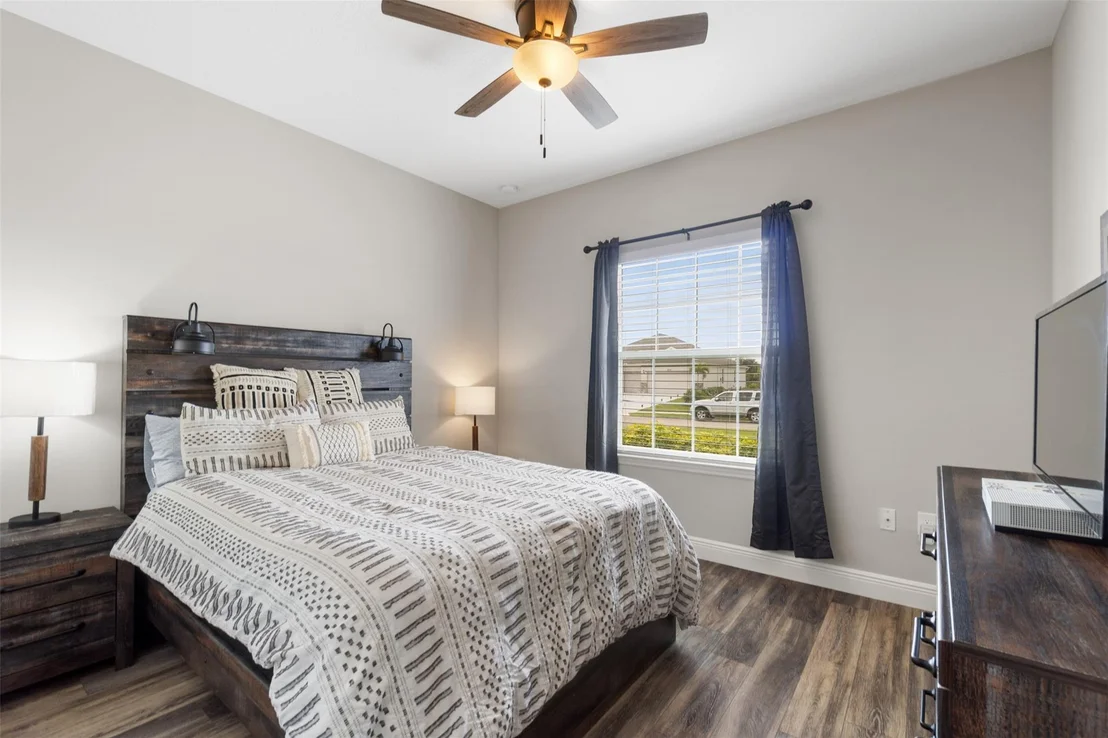 Photo of 8351 Laguna