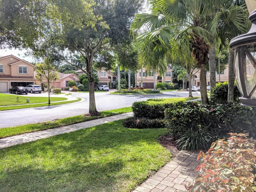Photo of 4847 N Classical Boulevard