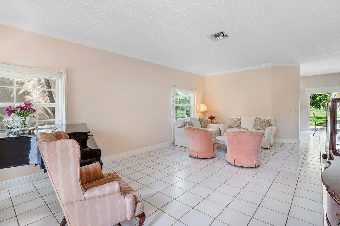 Photo of 6321 Lansdowne Circle